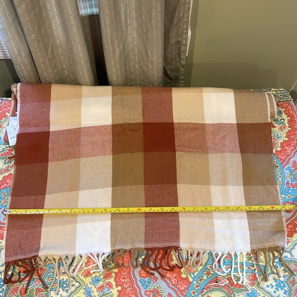 🆕 J. Crew Brown Checkered Scarf 🧣 - Picture 7 of 7